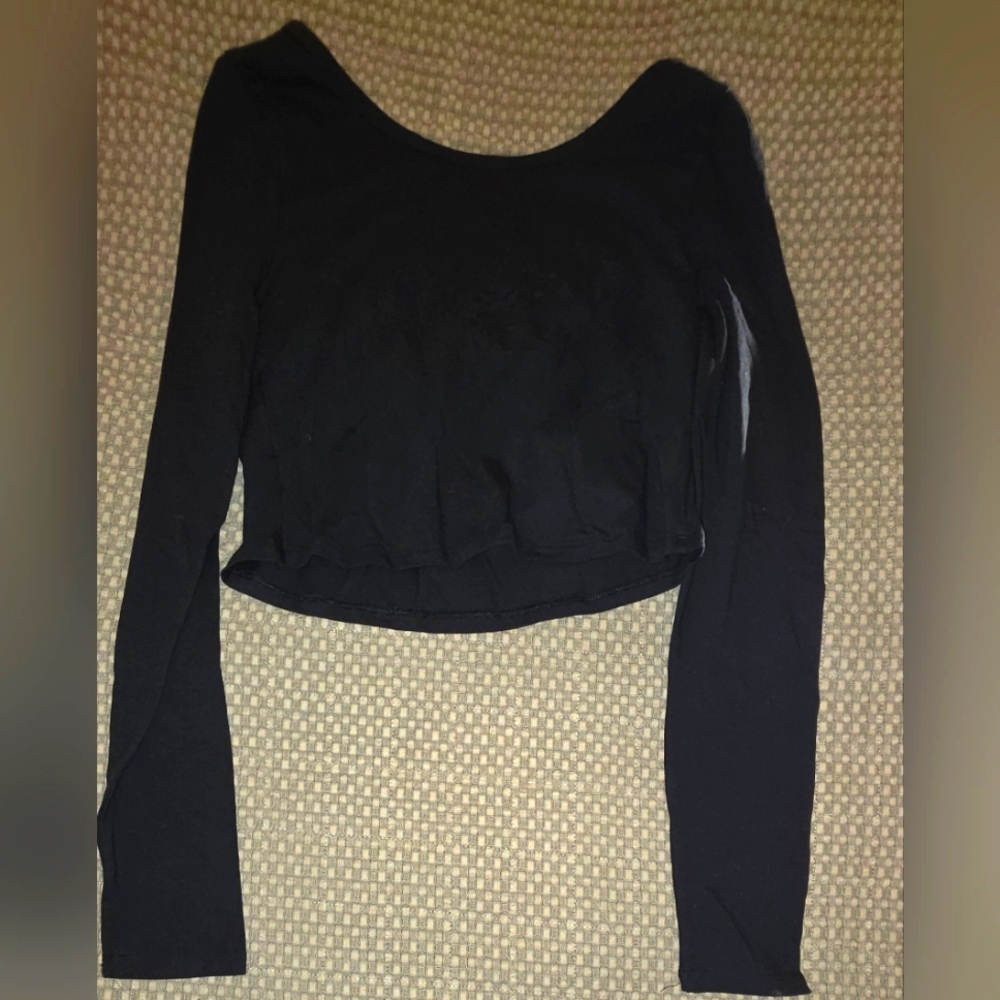 Elegant Black Long Sleeve Women's Crop Top
